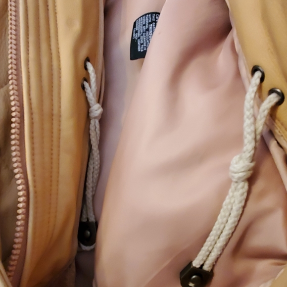 Women's knee length leather coat - Picture 6 of 6